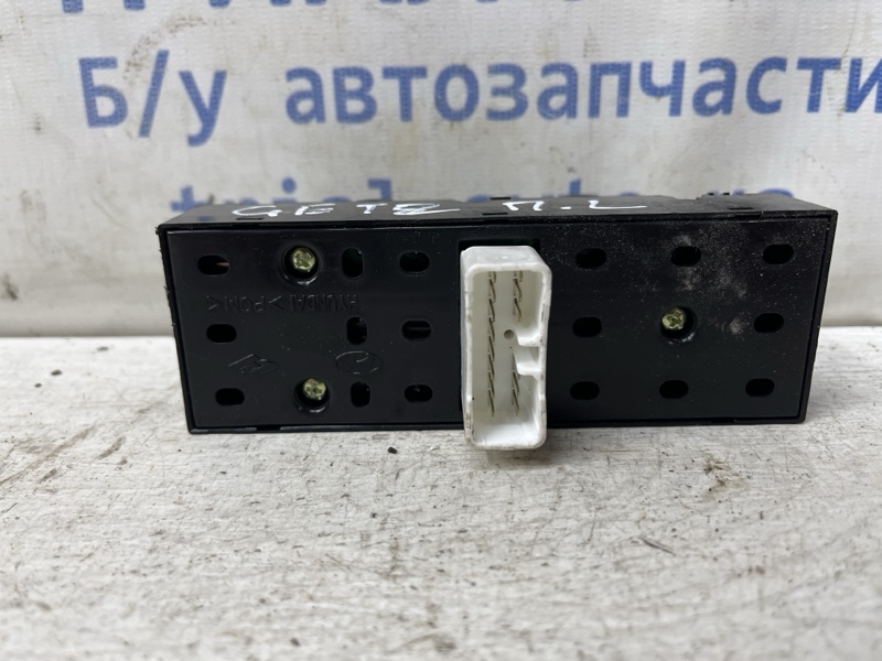 Блок управления стеклоподъемниками Hyundai Getz 1 1.4 Блок управления стеклоподъемниками Hyundai Getz 1 1.4