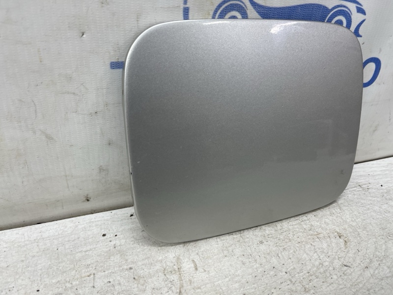 Лючок бака Camry 2001-2006 XV30 2.4 Бензин 2AZFE Лючок бака Camry 2001-2006 XV30 2.4 Бензин 2AZFE