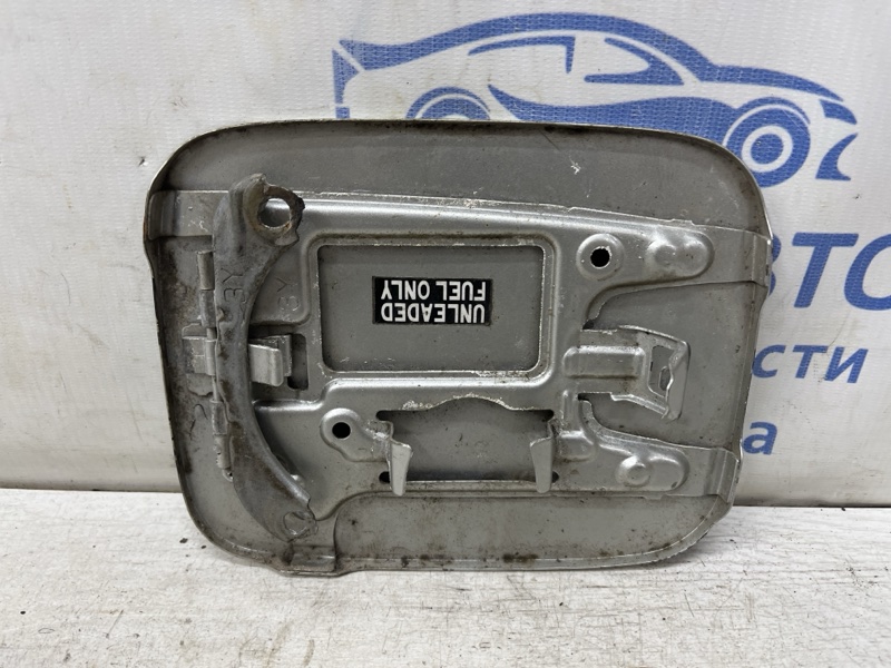 Лючок бака Camry 2001-2006 XV30 2.4 Бензин 2AZFE Лючок бака Camry 2001-2006 XV30 2.4 Бензин 2AZFE