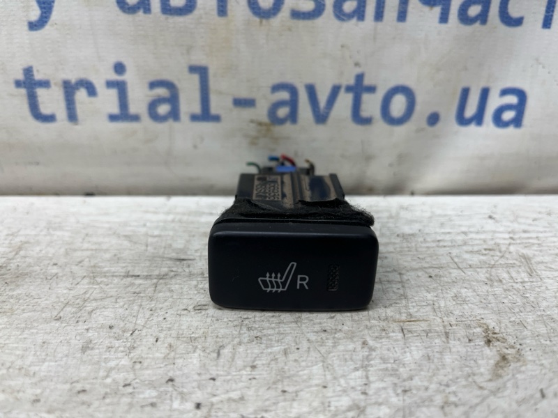 Запчасть кнопка подогрева Toyota Camry 2001-2006 XV30 2.4 Бензин 2AZFE 8475148060 Б/У Кнопка подогрева Toyota Camry 2001-2006 XV30 2.4 Бензин 2AZFE 8475148060 Б/У