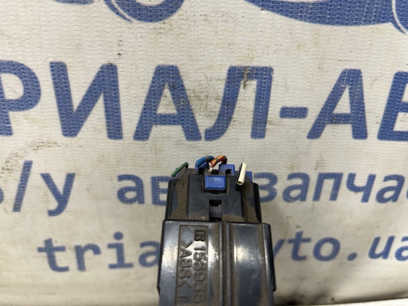 Кнопка подогрева Toyota Camry XV30 2.4 Бензин 2AZFE Кнопка подогрева Toyota Camry XV30 2.4 Бензин 2AZFE
