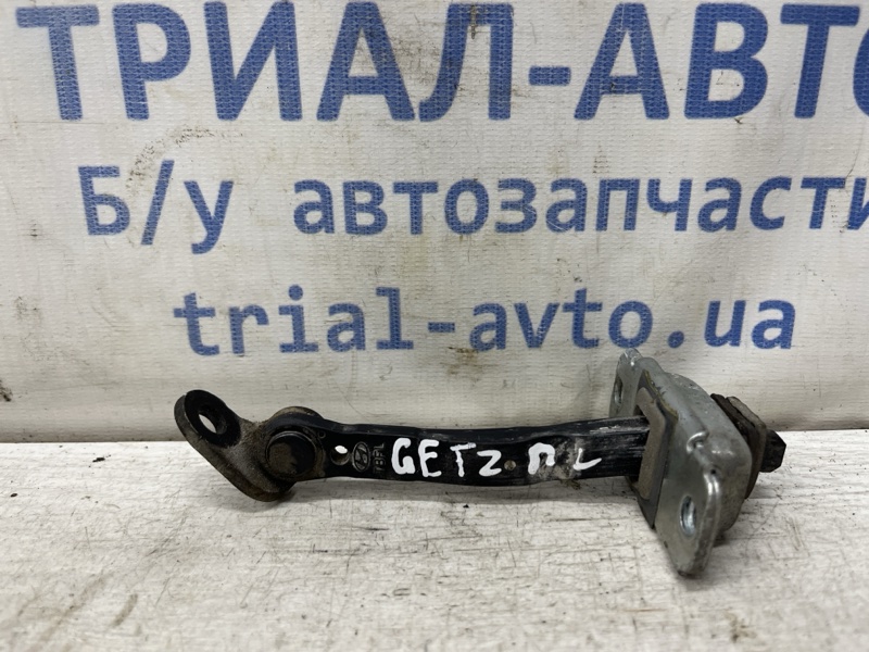 Запчасть ограничитель двери передний левый Hyundai Getz 2002-2011 1 1.4 793801C000 Б/У Ограничитель двери передний левый Hyundai Getz 2002-2011 1 1.4 793801C000 Б/У