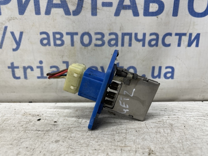 Запчасть резистор печки Hyundai Getz 2002-2011 1 1.4 970351C010 Б/У Резистор печки Hyundai Getz 2002-2011 1 1.4 970351C010 Б/У