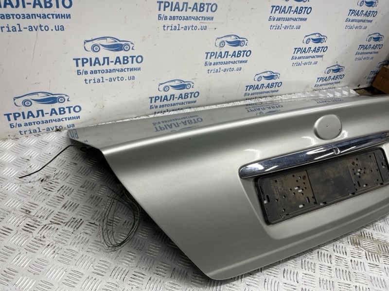 Крышка багажника Camry 2001-2006 XV30 2.4 Бензин 2AZFE Крышка багажника Camry 2001-2006 XV30 2.4 Бензин 2AZFE