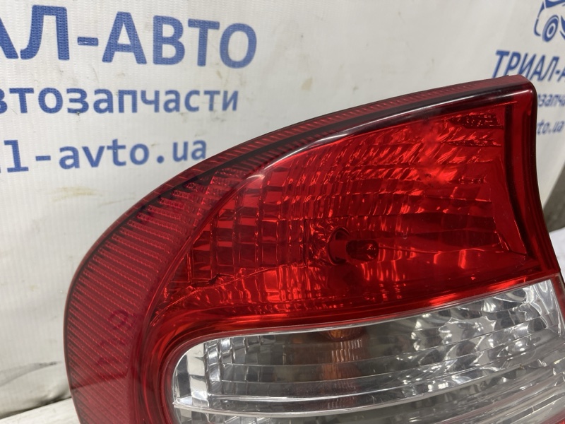 Фонарь задний внешний левый Camry 2001-2006 XV30 2.4 Бензин 2AZFE Фонарь задний внешний левый Camry 2001-2006 XV30 2.4 Бензин 2AZFE