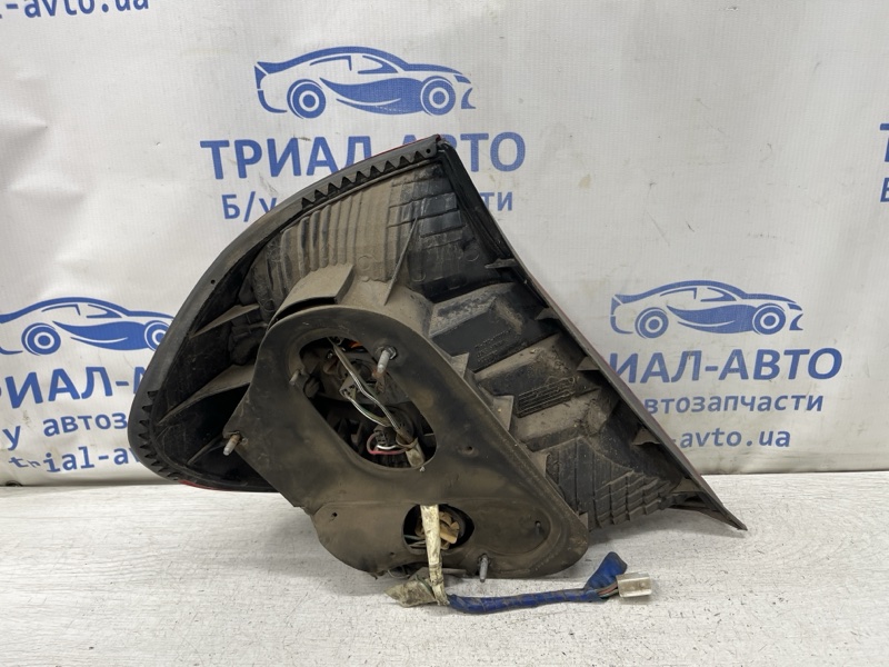 Фонарь задний внешний правый Camry 2001-2006 XV30 2.4 Бензин 2AZFE Фонарь задний внешний правый Camry 2001-2006 XV30 2.4 Бензин 2AZFE