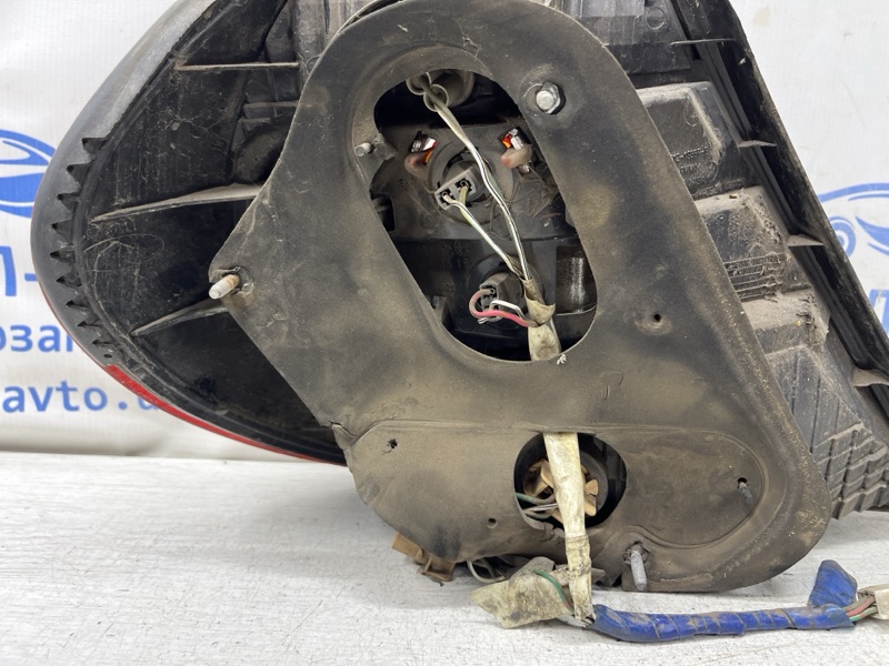Фонарь задний внешний правый Camry 2001-2006 XV30 2.4 Бензин 2AZFE Фонарь задний внешний правый Camry 2001-2006 XV30 2.4 Бензин 2AZFE