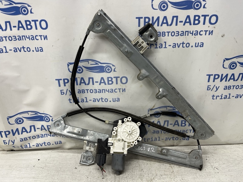 Запчасть стеклоподъемник передний правый Mitsubishi Colt 2002-2012 6 1.1 MN105728 Б/У Стеклоподъемник передний правый Mitsubishi Colt 2002-2012 6 1.1 MN105728 Б/У