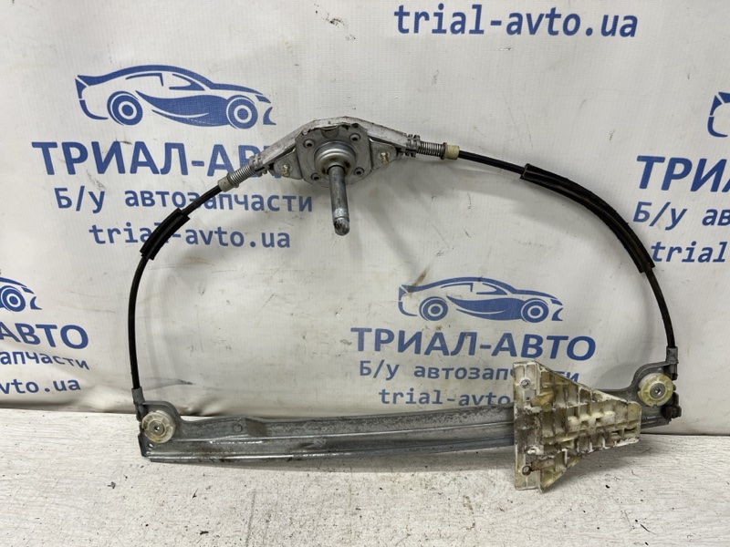 Стеклоподъемник задний правый (ручной) Mitsubishi Colt 2002-2012 6 1.1 MR959484 Б/У