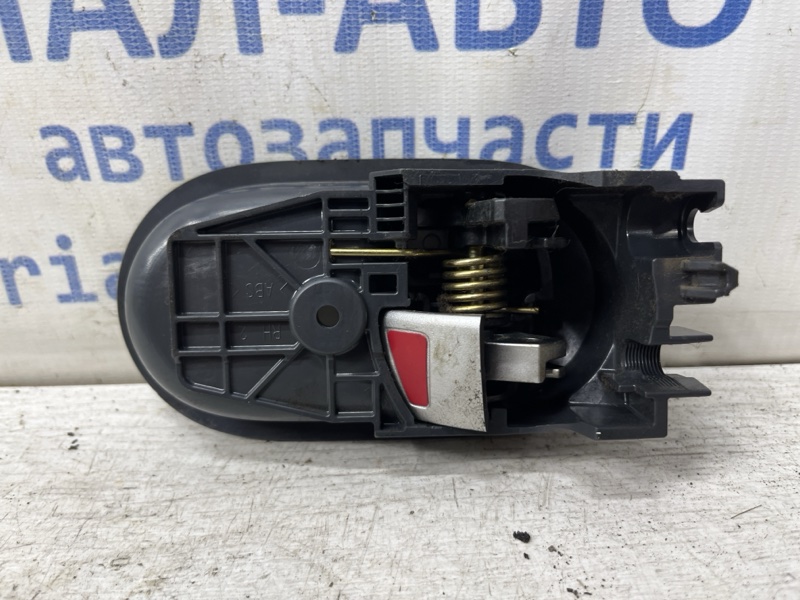 Ручка двери внутренняя правая Mitsubishi Colt 6 1.1 Ручка двери внутренняя правая Mitsubishi Colt 6 1.1
