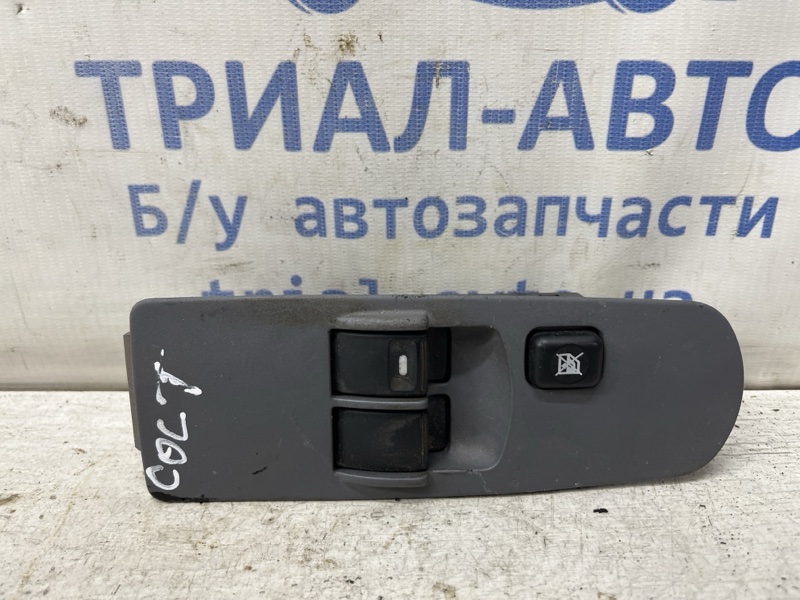 Запчасть блок управления стеклоподъемниками Mitsubishi Colt 2002-2012 6 1.1 MR587477 Б/У Блок управления стеклоподъемниками Mitsubishi Colt 2002-2012 6 1.1 MR587477 Б/У