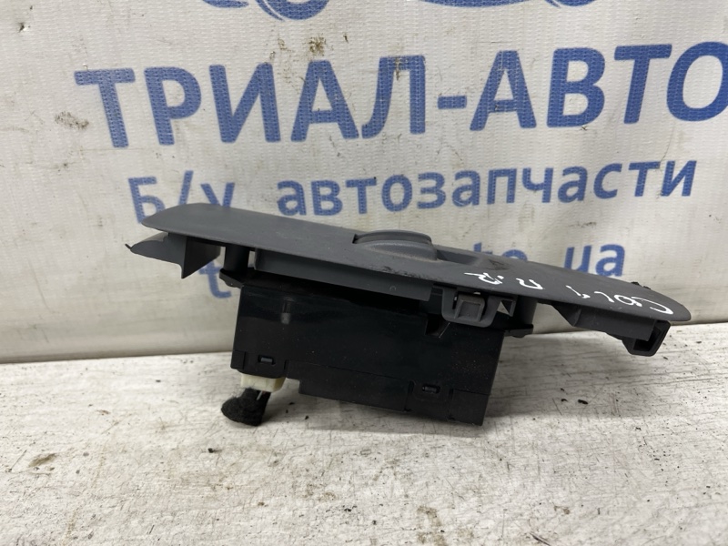 Кнопка стеклоподъемника Colt 2002-2012 6 1.1 Кнопка стеклоподъемника Colt 2002-2012 6 1.1