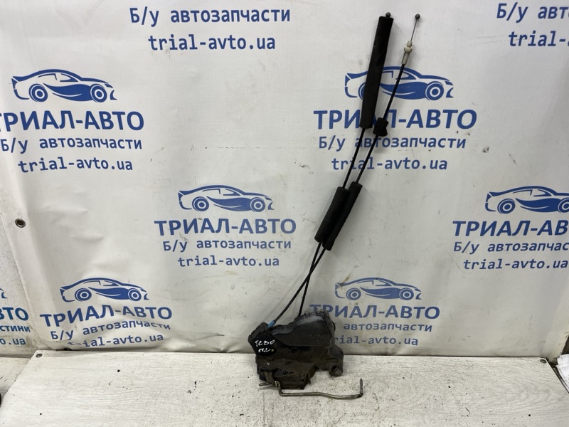 Запчасть замок двери передний левый Toyota Camry 2001-2006 XV30 2.4 Бензин 2AZFE 69040-33231 Б/У Замок двери передний левый Toyota Camry 2001-2006 XV30 2.4 Бензин 2AZFE 69040-33231 Б/У