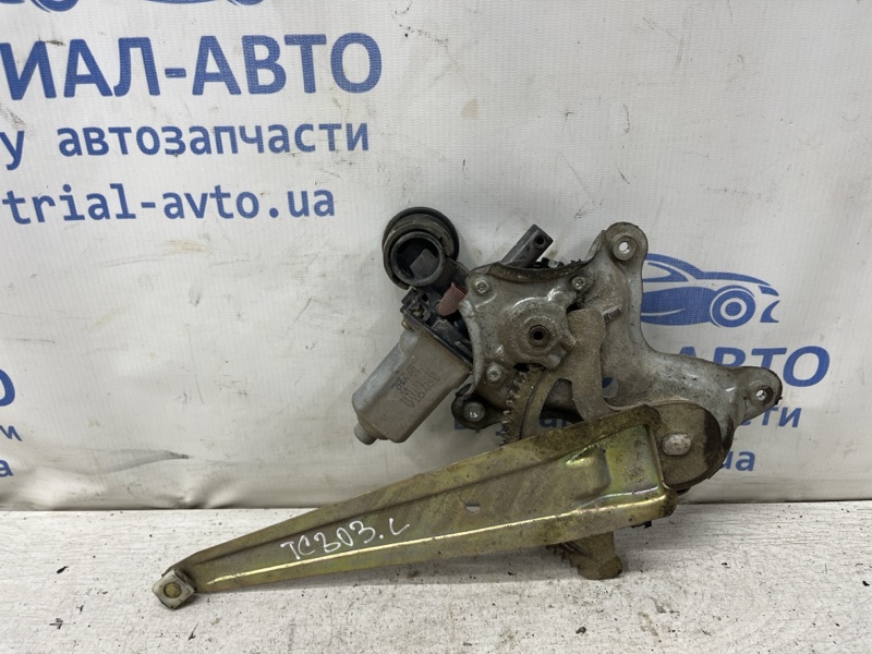 Запчасть стеклоподъемник задний левый Toyota Camry 2001-2006 XV30 2.4 Бензин 2AZFE 6980433030 Б/У Стеклоподъемник задний левый Toyota Camry 2001-2006 XV30 2.4 Бензин 2AZFE 6980433030 Б/У
