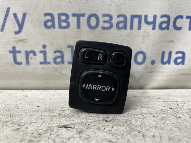 Запчасть корректор зеркал Toyota Camry 2001-2006 XV30 2.4 Бензин 2AZFE 8487033150 Б/У Корректор зеркал Toyota Camry 2001-2006 XV30 2.4 Бензин 2AZFE 8487033150 Б/У