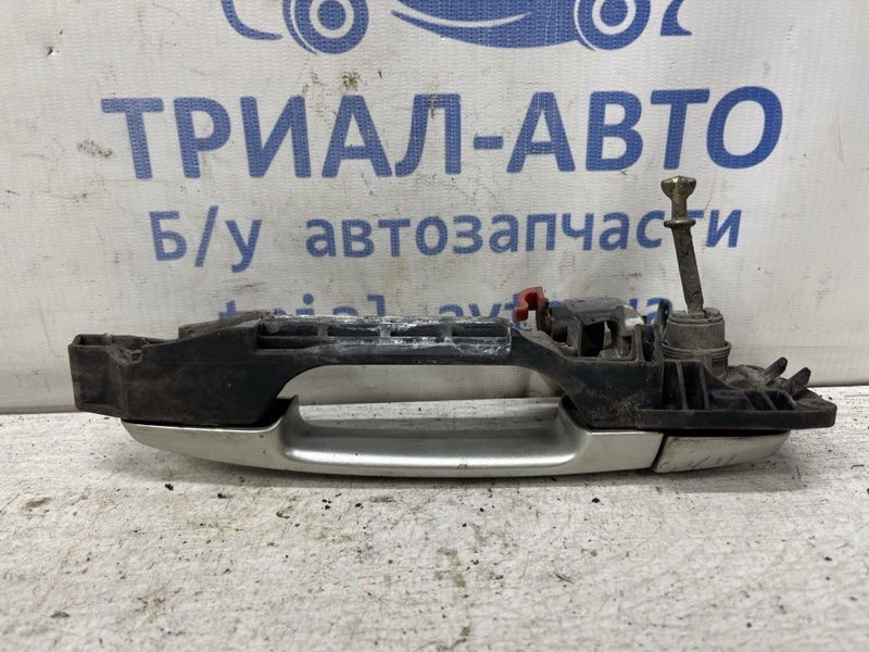 Ручка двери внешняя передняя правая Camry 2001-2006 XV30 2.4 Бензин 2AZFE Ручка двери внешняя передняя правая Camry 2001-2006 XV30 2.4 Бензин 2AZFE