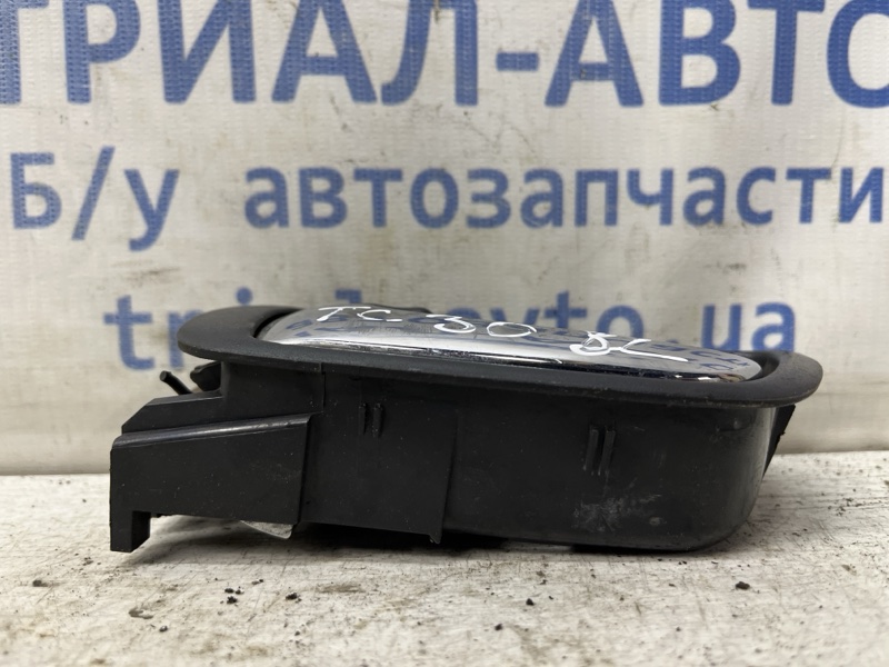 Ручка двери внутренняя левая Camry 2001-2006 XV30 2.4 Бензин 2AZFE Ручка двери внутренняя левая Camry 2001-2006 XV30 2.4 Бензин 2AZFE