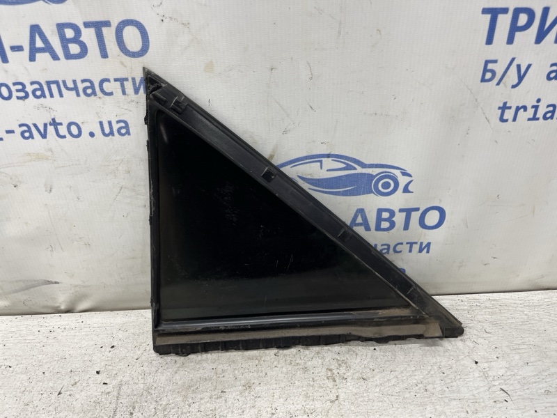 Стекло двери задней правой (форточка) Camry 2001-2006 XV30 2.4 Бензин 2AZFE Стекло двери задней правой (форточка) Camry 2001-2006 XV30 2.4 Бензин 2AZFE