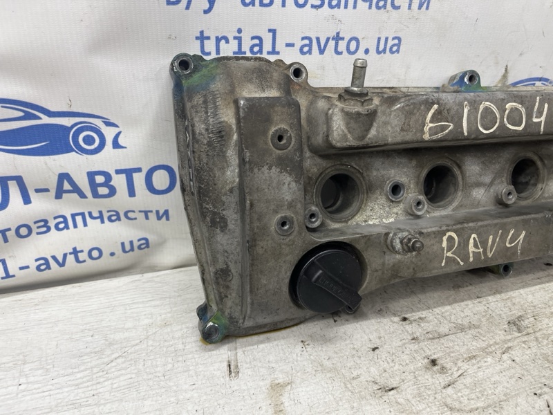 Крышка клапанная Toyota RAV 4 A30 2.0 бензин 1AZFE Крышка клапанная Toyota RAV 4 A30 2.0 бензин 1AZFE
