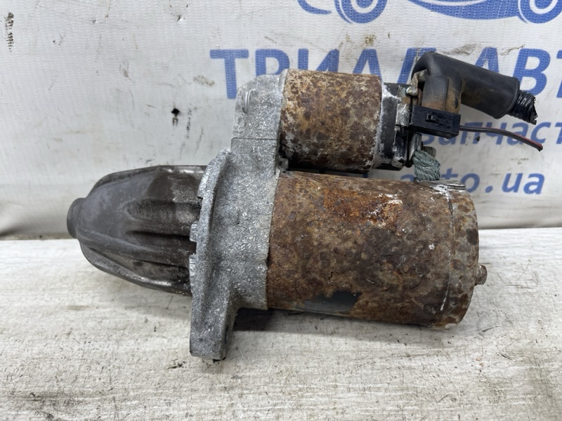 Запчасть стартер Mitsubishi Colt 2002-2012 6 1.1 MR994922 Б/У Стартер Mitsubishi Colt 2002-2012 6 1.1 MR994922 Б/У