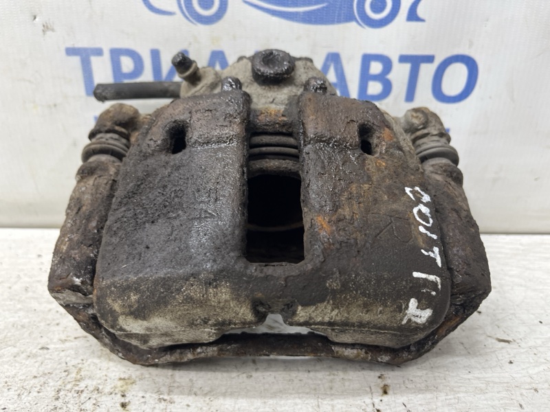 Суппорт передний правый Mitsubishi Colt 2002-2012 6 1.1 4605A066 Б/У
