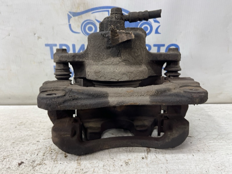 Суппорт передний правый Toyota Camry XV30 2.4 Бензин 2AZFE Суппорт передний правый Toyota Camry XV30 2.4 Бензин 2AZFE