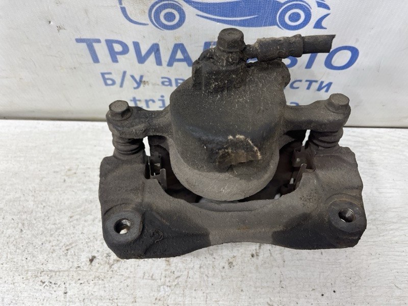 Суппорт передний правый Camry 2001-2006 XV30 2.4 Бензин 2AZFE Суппорт передний правый Camry 2001-2006 XV30 2.4 Бензин 2AZFE