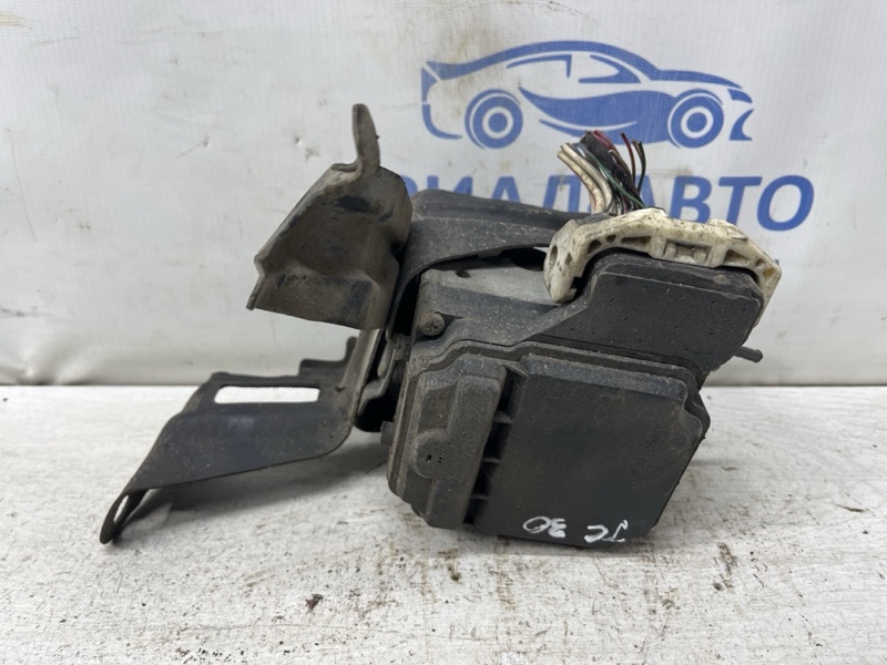 Запчасть блок abs Toyota Camry 2001-2006 XV30 2.4 Бензин 2AZFE 4405033100 Б/У Блок abs Toyota Camry 2001-2006 XV30 2.4 Бензин 2AZFE 4405033100 Б/У