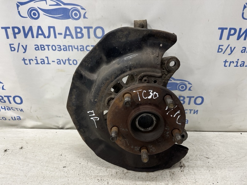 Кулак поворотный правый со ступицей Camry 2001-2006 XV30 2.4 Бензин 2AZFE Кулак поворотный правый со ступицей Camry 2001-2006 XV30 2.4 Бензин 2AZFE