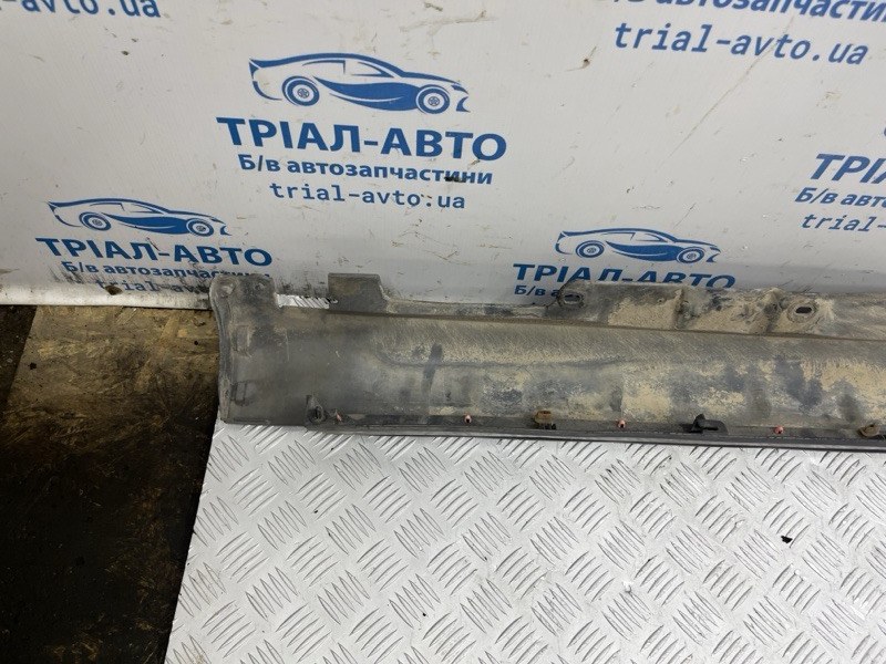 Накладка порога внешняя левая Avensis 2002-2010 T25 1.8 бензин 1ZZFE