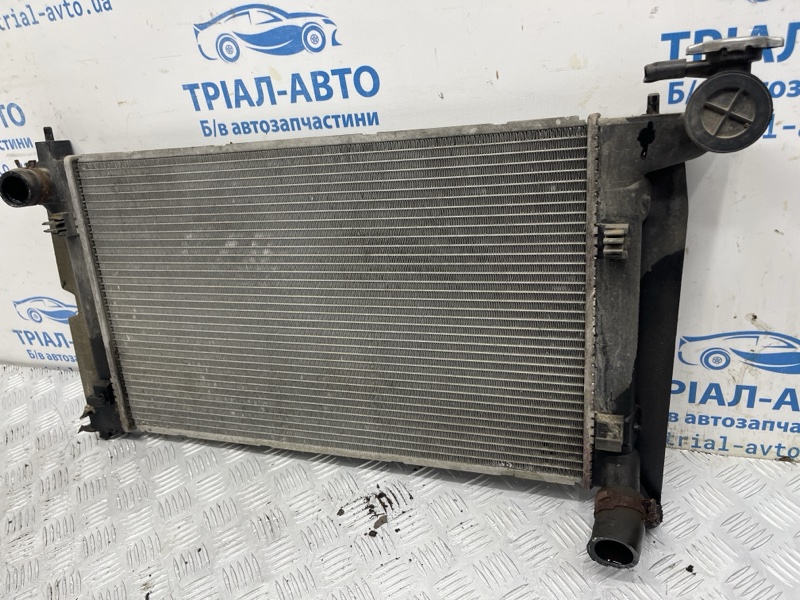 Радиатор основной Avensis 2002-2010 T25 1.8 бензин 1ZZFE Радиатор основной Avensis 2002-2010 T25 1.8 бензин 1ZZFE