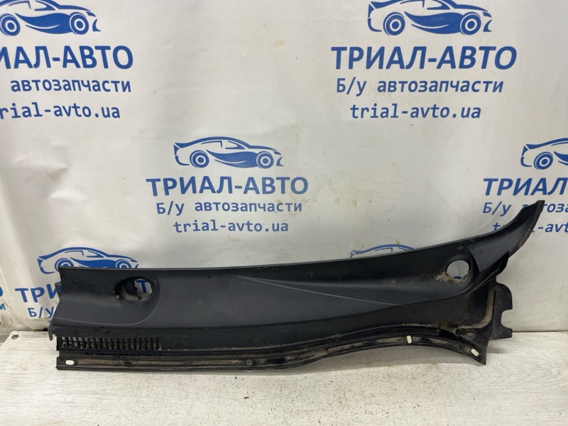 Запчасть дефлектор дворников левый Toyota Avensis 2002-2010 T25 1.8 бензин 1ZZFE 5578205030 Б/У Дефлектор дворников левый Toyota Avensis 2002-2010 T25 1.8 бензин 1ZZFE 5578205030 Б/У