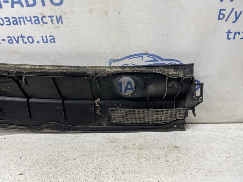 Дефлектор дворников левый Avensis 2002-2010 T25 1.8 бензин 1ZZFE Дефлектор дворников левый Avensis 2002-2010 T25 1.8 бензин 1ZZFE