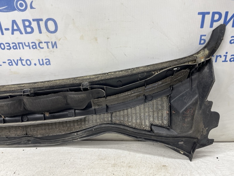 Дефлектор дворников правый Avensis 2002-2010 T25 1.8 бензин 1ZZFE Дефлектор дворников правый Avensis 2002-2010 T25 1.8 бензин 1ZZFE