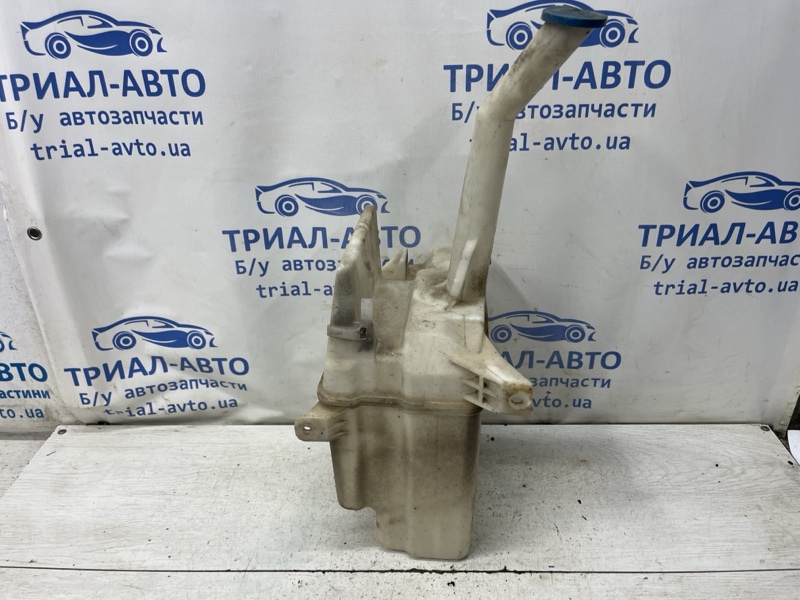 Бачок омывателя Avensis 2002-2010 T25 1.8 бензин 1ZZFE
