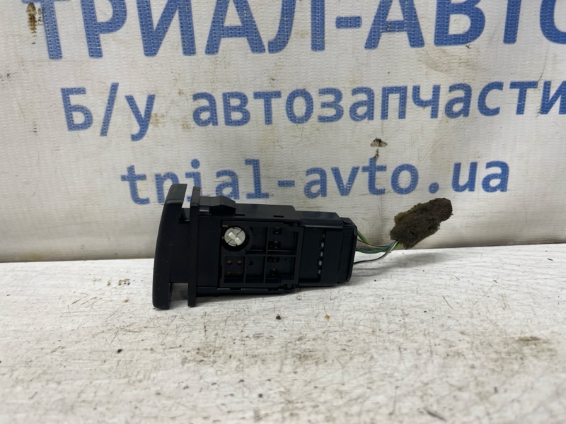 Кнопка аварийки Avensis 2002-2010 T25 1.8 бензин 1ZZFE Кнопка аварийки Avensis 2002-2010 T25 1.8 бензин 1ZZFE