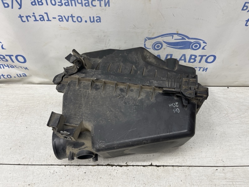 Корпус воздушного фильтра Avensis 2002-2010 T25 1.8 бензин 1ZZFE Корпус воздушного фильтра Avensis 2002-2010 T25 1.8 бензин 1ZZFE