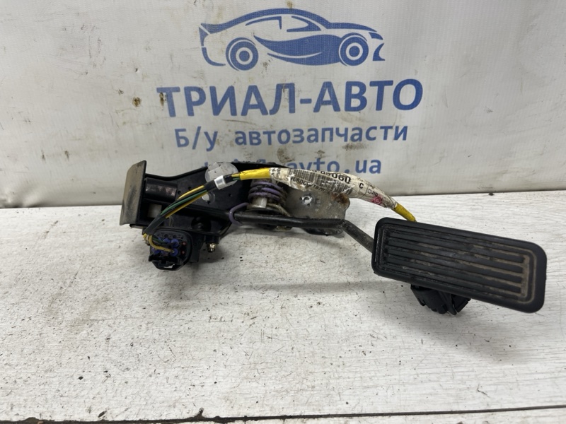Педаль газа Avensis 2002-2010 T25 1.8 бензин 1ZZFE Педаль газа Avensis 2002-2010 T25 1.8 бензин 1ZZFE