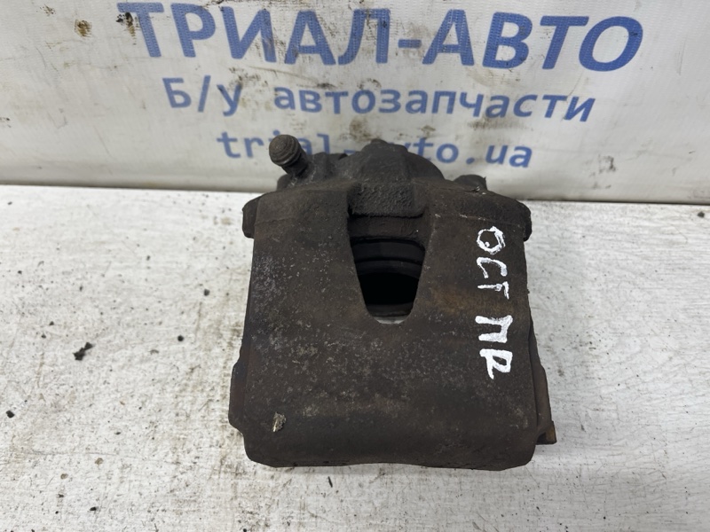 Суппорт передний правый Octavia 2013-2020 A7 1.6 Дизель CLHA Суппорт передний правый Octavia 2013-2020 A7 1.6 Дизель CLHA