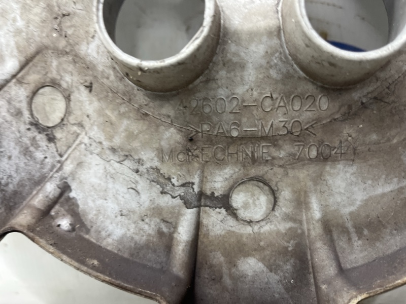 Колпак на диск Avensis 2002-2010 T25 1.8 бензин 1ZZFE Колпак на диск Avensis 2002-2010 T25 1.8 бензин 1ZZFE