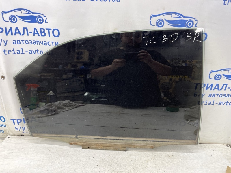 Запчасть стекло двери заднее правое Toyota Camry 2001-2006 XV30 2.4 Бензин 2AZFE 6811333100 Б/У Стекло двери заднее правое Toyota Camry 2001-2006 XV30 2.4 Бензин 2AZFE 6811333100 Б/У