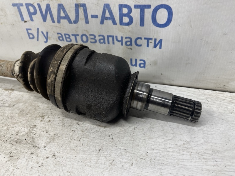 Привод передний левый Avensis 2002-2010 T25 1.8 бензин 1ZZFE Привод передний левый Avensis 2002-2010 T25 1.8 бензин 1ZZFE