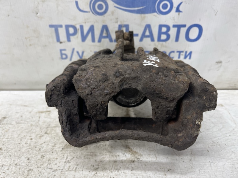 Суппорт задний правый Trafic 2001-2014 FL M9R Суппорт задний правый Trafic 2001-2014 FL M9R