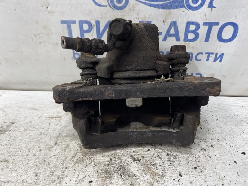 Суппорт задний правый Prado 2002-2009 J120 3.0 Diesel 1KDFTV Суппорт задний правый Prado 2002-2009 J120 3.0 Diesel 1KDFTV