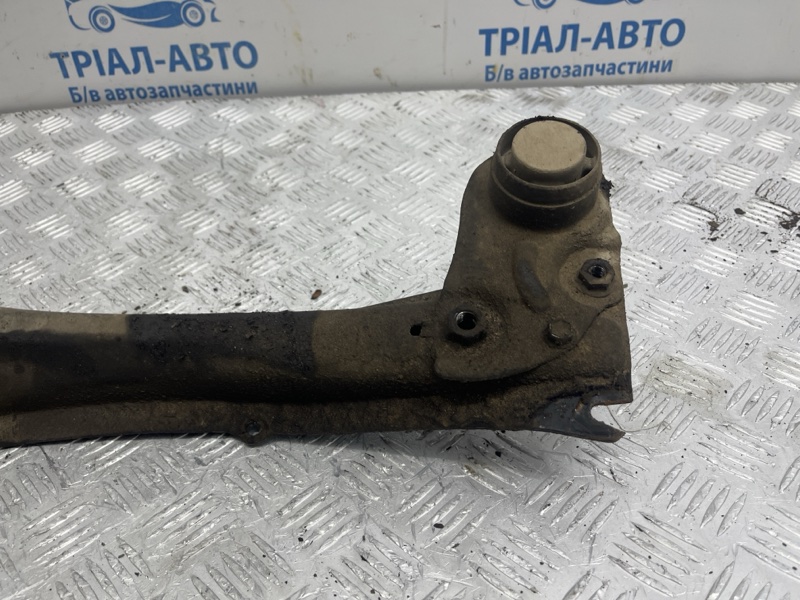 Балка продольная Toyota Avensis T25 1.8 бензин 1ZZFE Балка продольная Toyota Avensis T25 1.8 бензин 1ZZFE