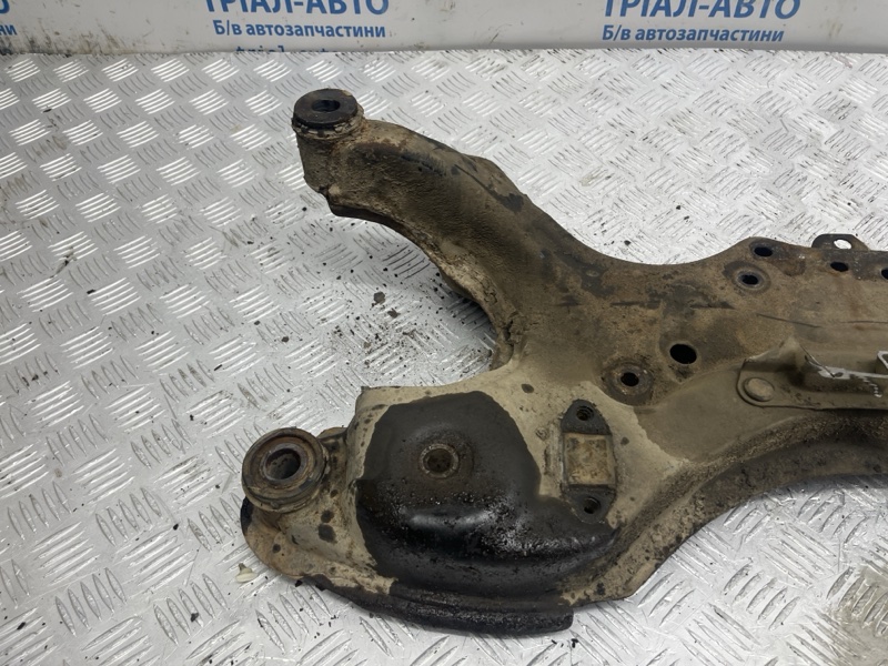 Балка передней подвески Toyota Avensis T25 1.8 бензин 1ZZFE Балка передней подвески Toyota Avensis T25 1.8 бензин 1ZZFE