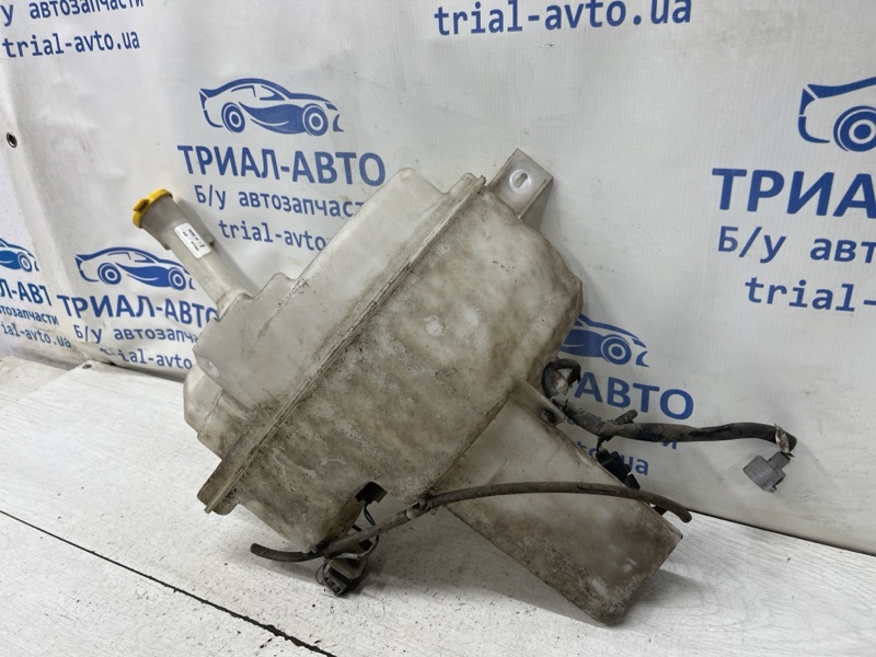Бачок омывателя 3 2003-2009 BK 1.6 бензин Z6 Бачок омывателя 3 2003-2009 BK 1.6 бензин Z6