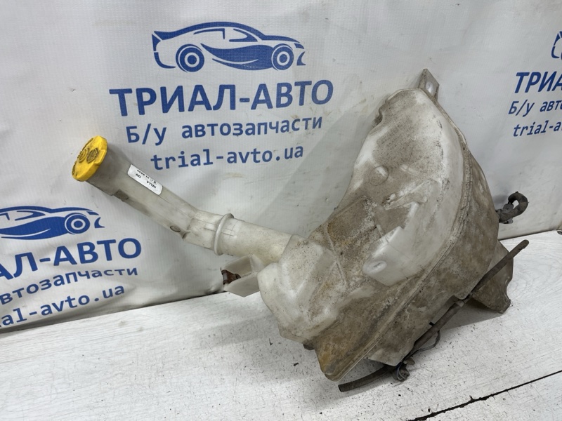 Бачок омывателя Mazda 3 BK 1.6 бензин Z6 Бачок омывателя Mazda 3 BK 1.6 бензин Z6