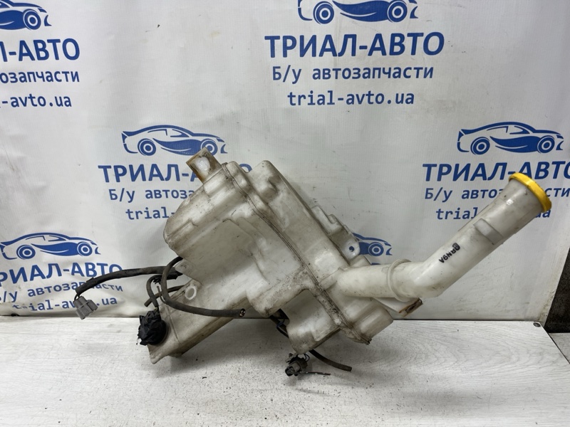 Бачок омывателя 3 2003-2009 BK 1.6 бензин Z6 Бачок омывателя 3 2003-2009 BK 1.6 бензин Z6