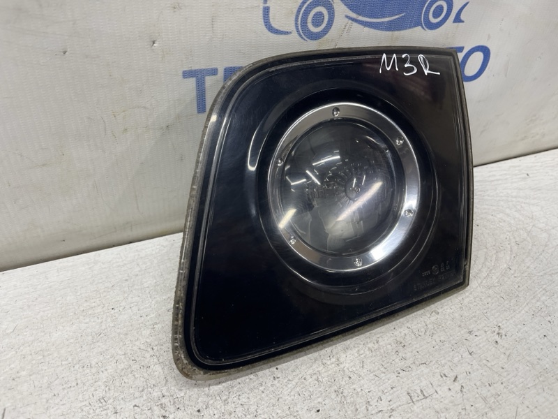 Фонарь задний внутренний правый Mazda 3 BK 1.6 бензин Z6